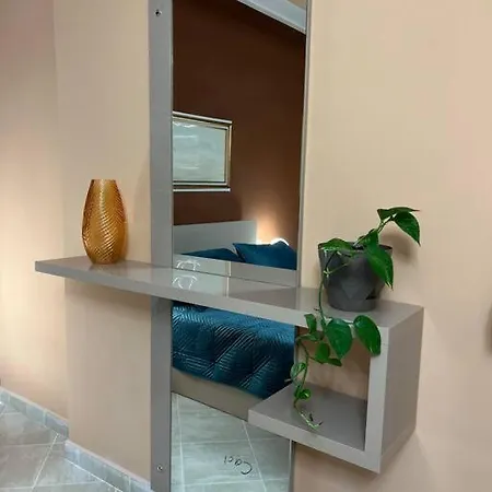 Mel 1 Lungomare Vlore, Albania *