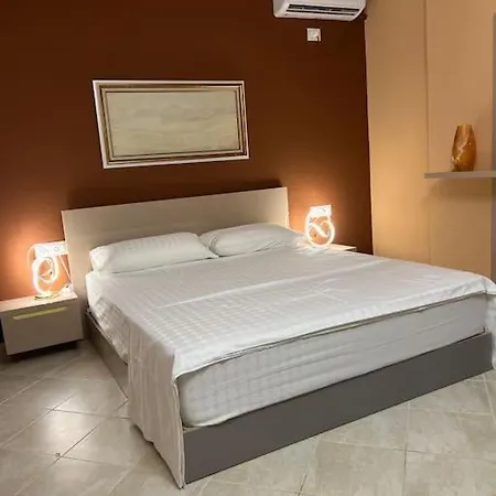 Mel 1 Lungomare Vlore, Albania *